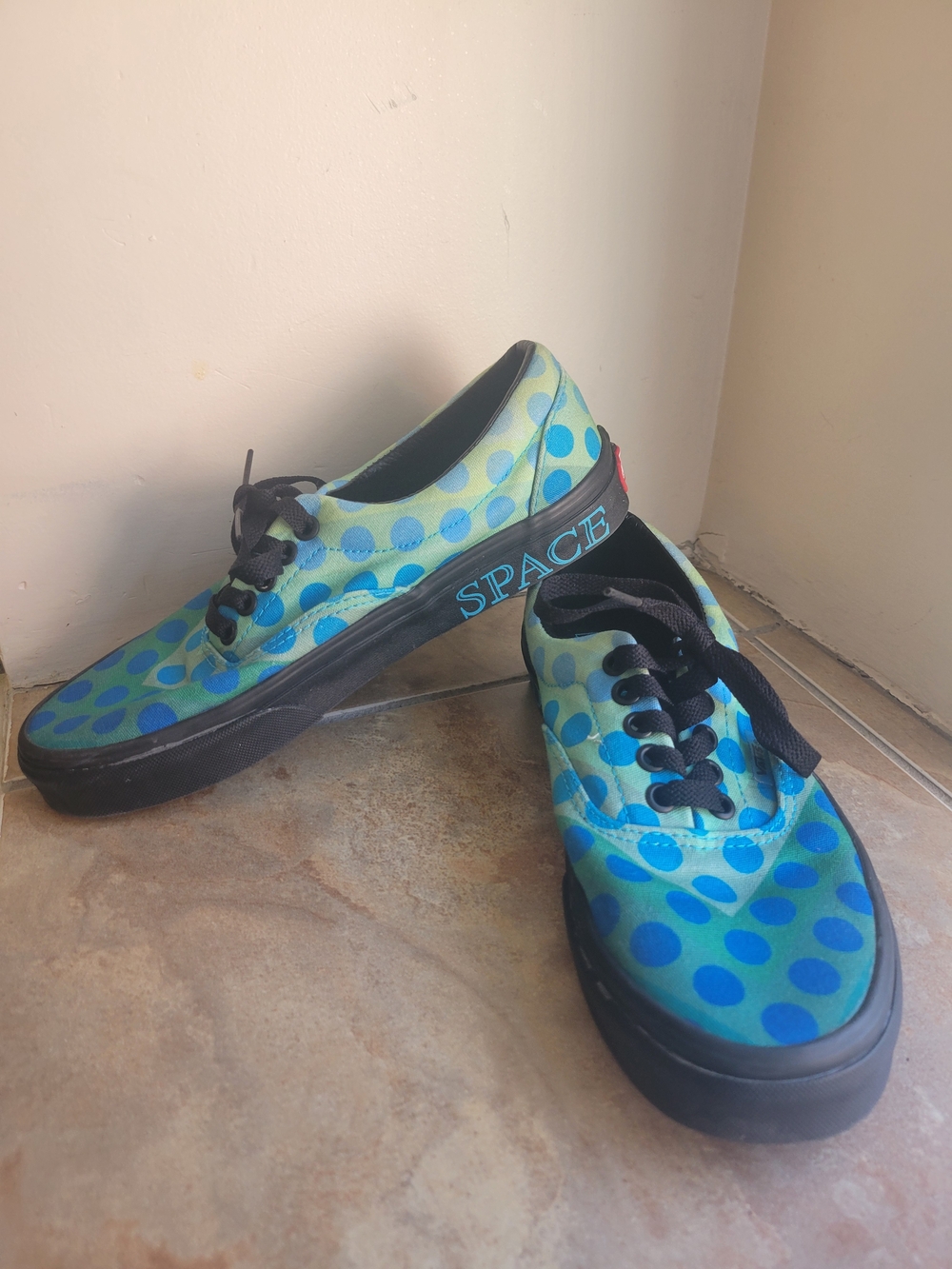 Vans x David Bowie "Space Oddity"  shoes - Picture 2 of 6